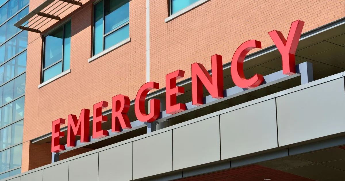 Hospital emergency room entrance sign